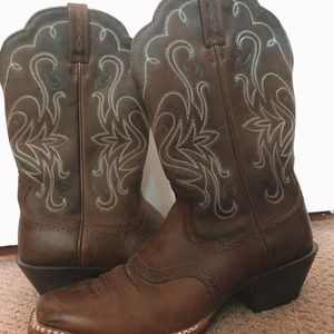 ARIAT Leather Cowgirl Boots